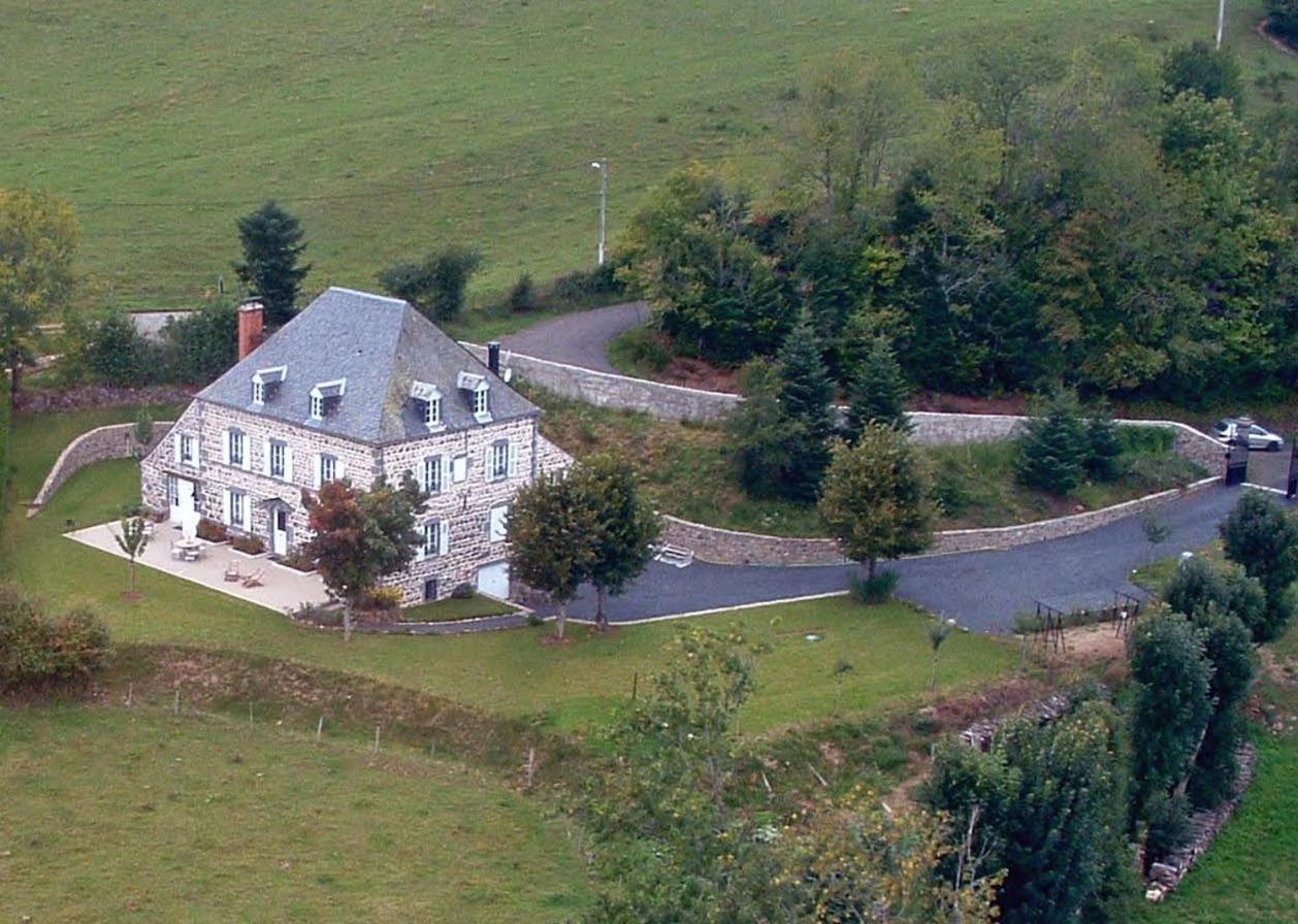Maison D'Hotes La Nichee Rochefort-Montagne Eksteriør bilde