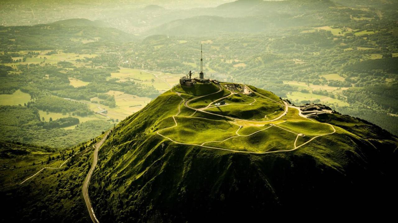 Maison D'Hotes La Nichee Rochefort-Montagne Eksteriør bilde